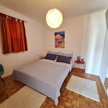 Apartmani Dana ซูโกชัน ภายนอก รูปภาพ