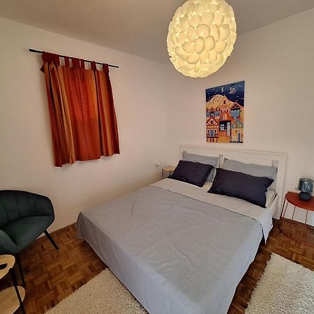 Apartmani Dana ซูโกชัน ภายนอก รูปภาพ