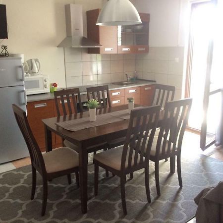 Apartmani Dana ซูโกชัน ภายนอก รูปภาพ