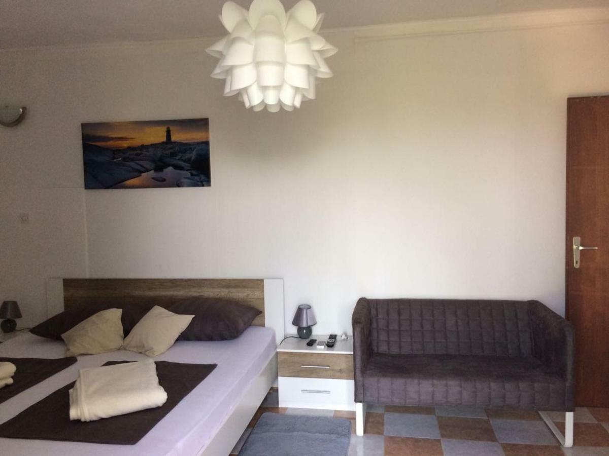 Apartmani Dana ซูโกชัน ภายนอก รูปภาพ