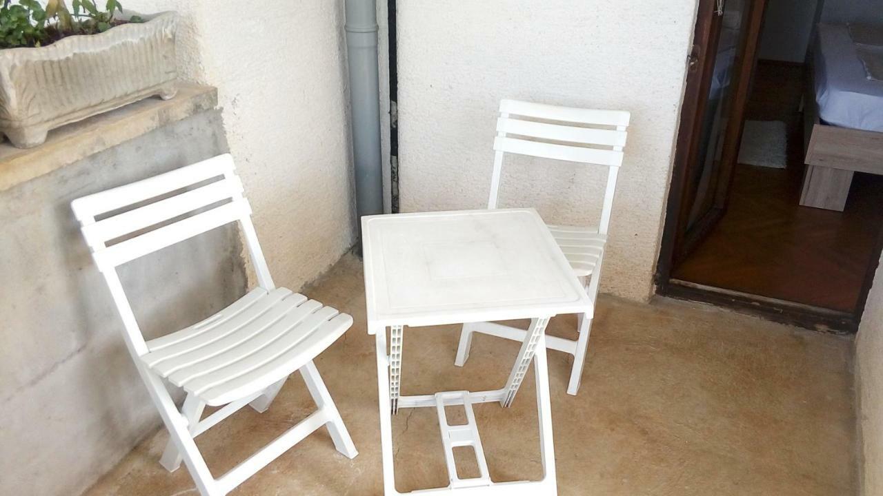 Apartmani Dana ซูโกชัน ภายนอก รูปภาพ