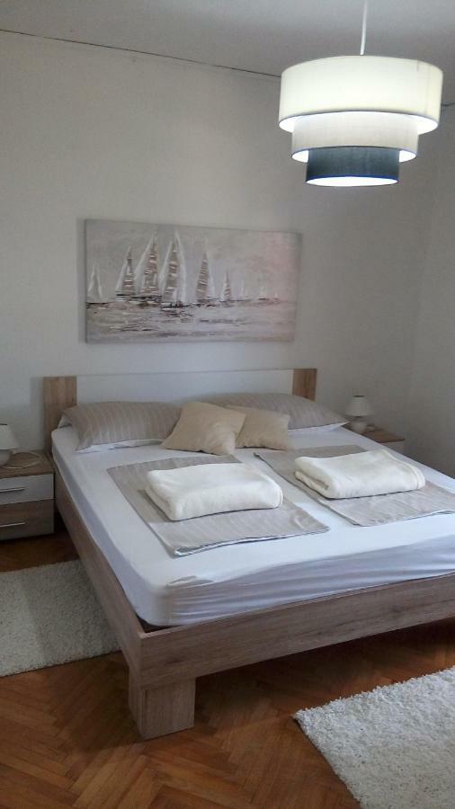 Apartmani Dana ซูโกชัน ภายนอก รูปภาพ