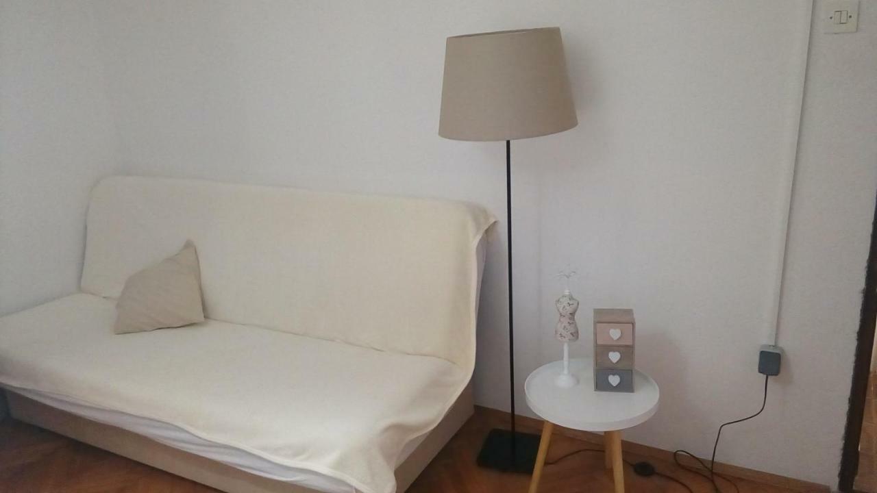 Apartmani Dana ซูโกชัน ภายนอก รูปภาพ