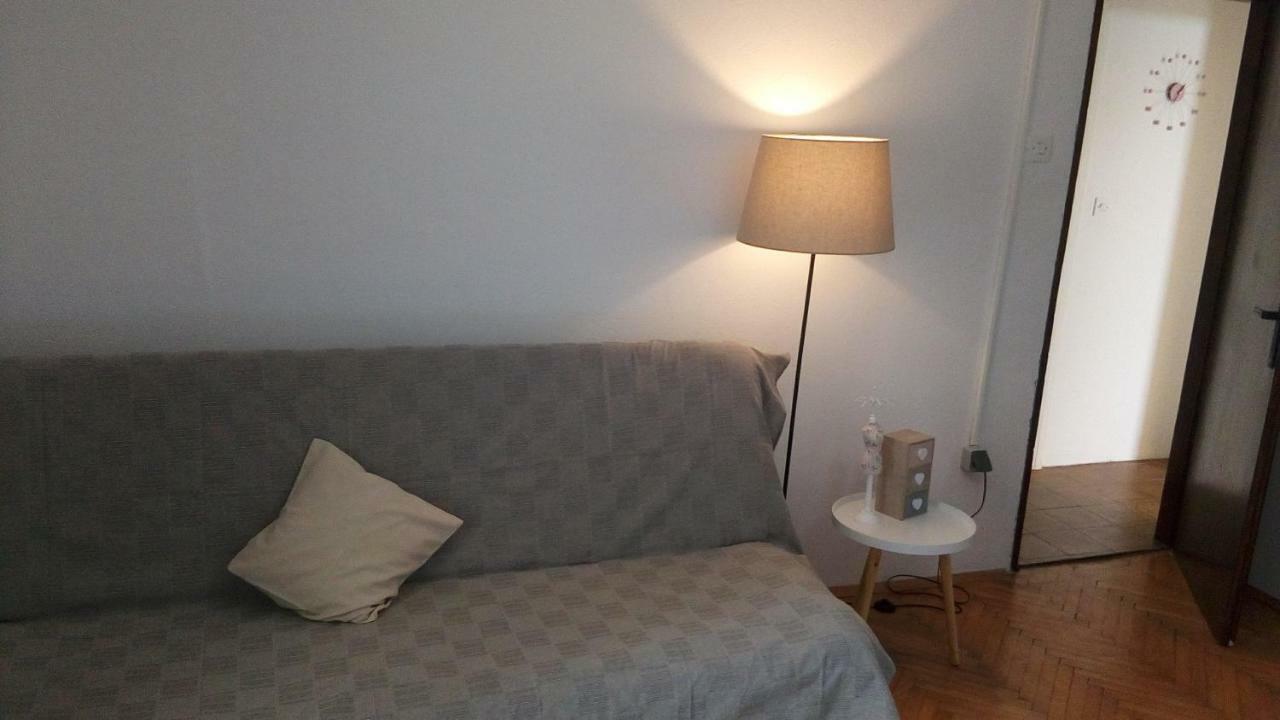 Apartmani Dana ซูโกชัน ภายนอก รูปภาพ
