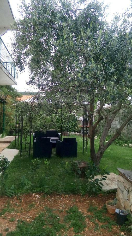 Apartmani Dana ซูโกชัน ภายนอก รูปภาพ